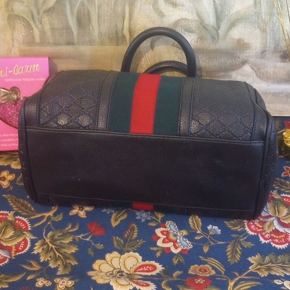 Authentic Leather Gucci Bag!* - Picture 4 of 8
